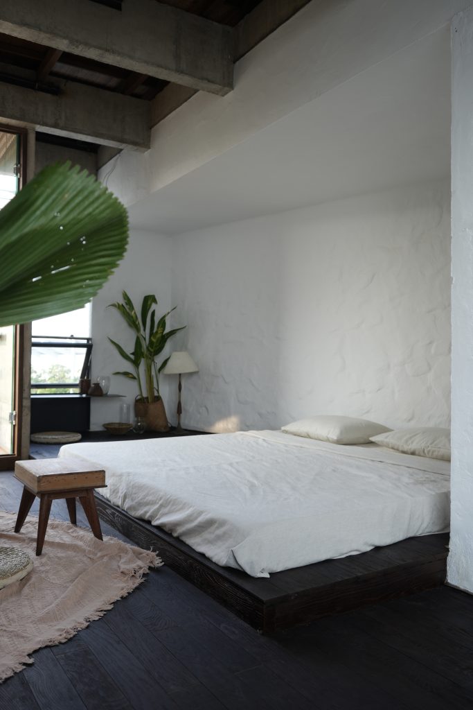Leon Room 4